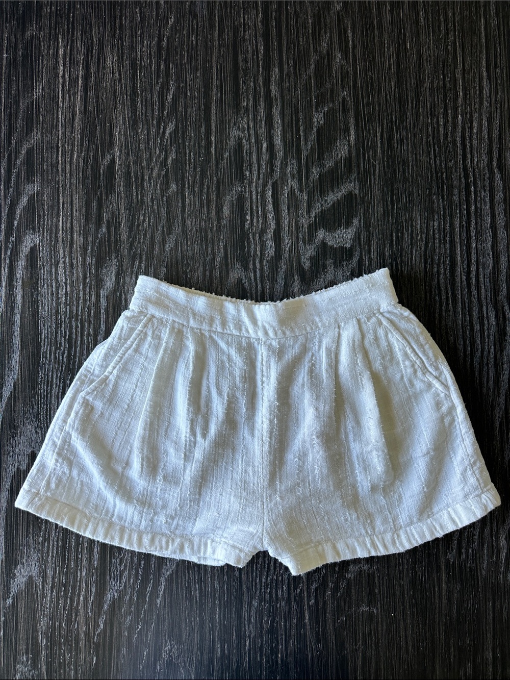 Free People Pull-on Gauzy Flowy Pleated Slightly Off White Shorts, Size Large